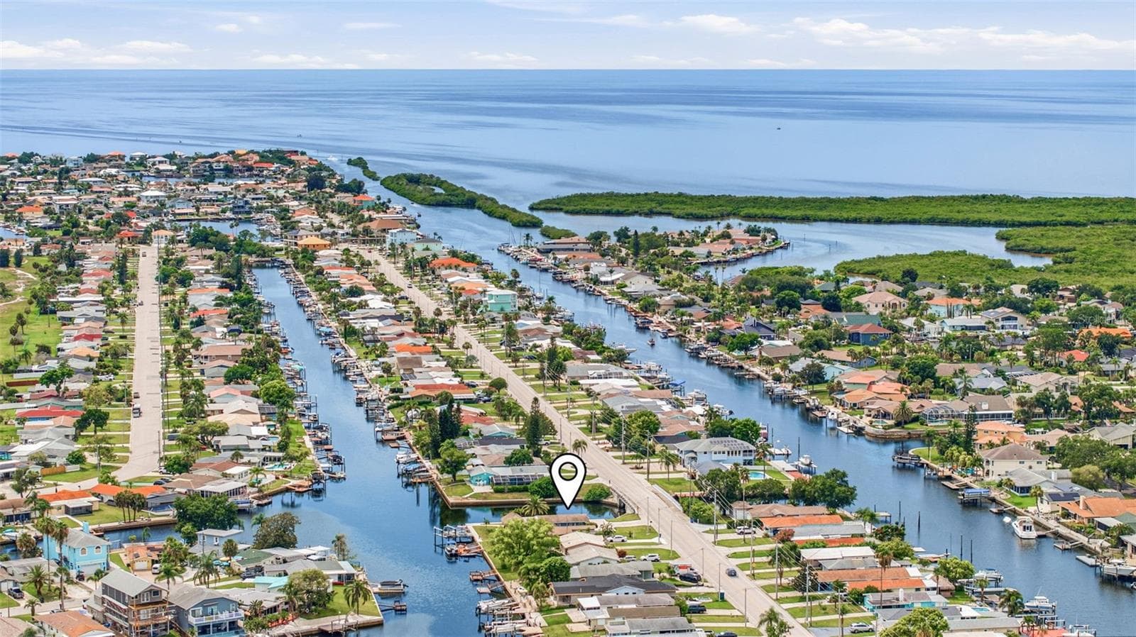 Just minutes from the North Channel of Gulf Harbors and the Gulf - 4320 FLORAMAR TER, NEW PORT RICHEY