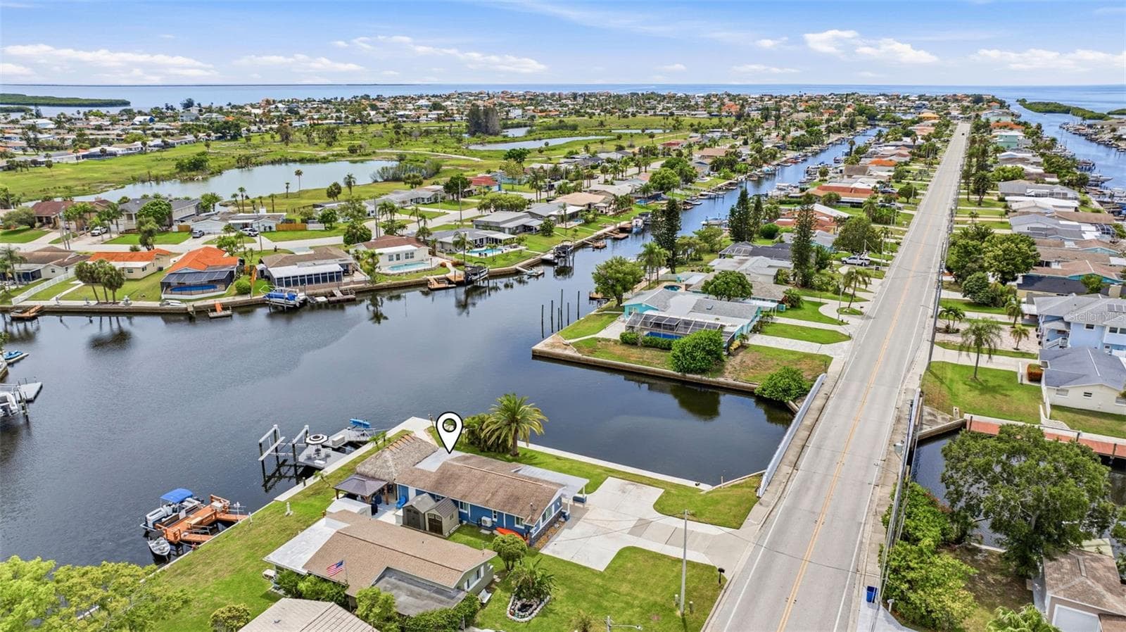 Large corner Property! .22 Acre w/200 ft of water frontage - 4320 FLORAMAR TER, NEW PORT RICHEY