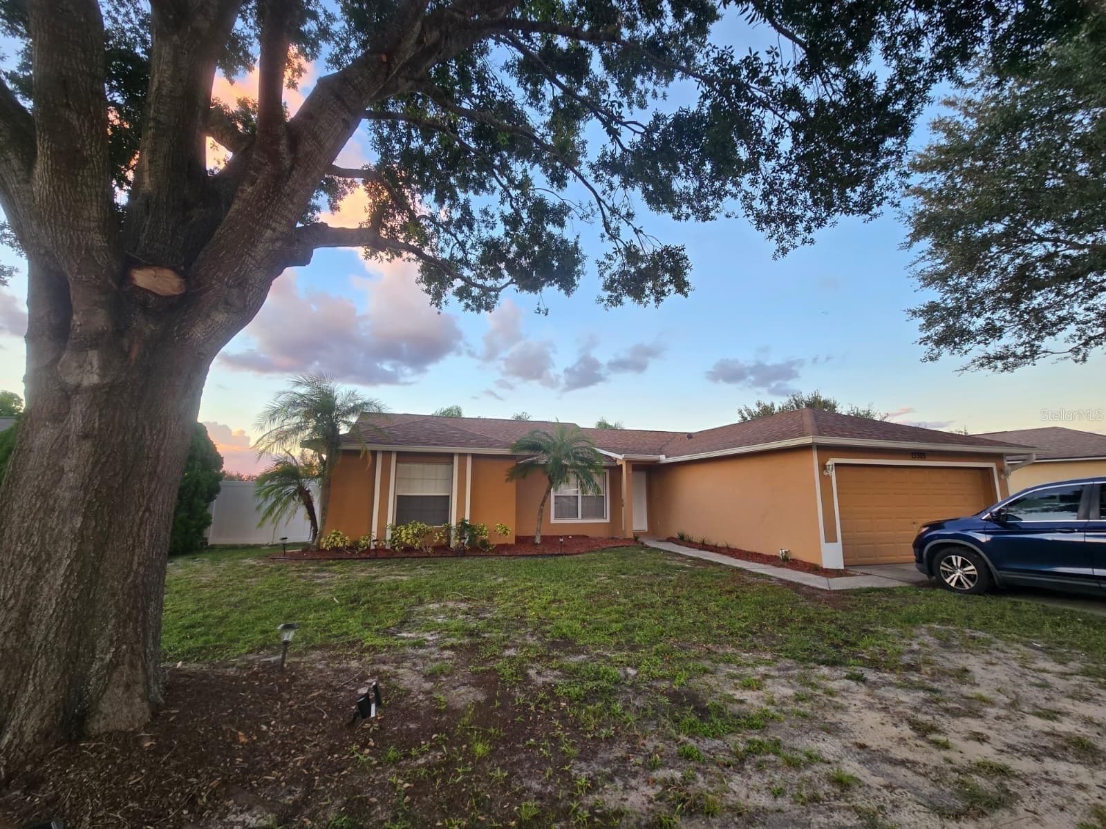 Single Family Residence at 13303 PINYON DR, CLERMONT, photo 2 of 16