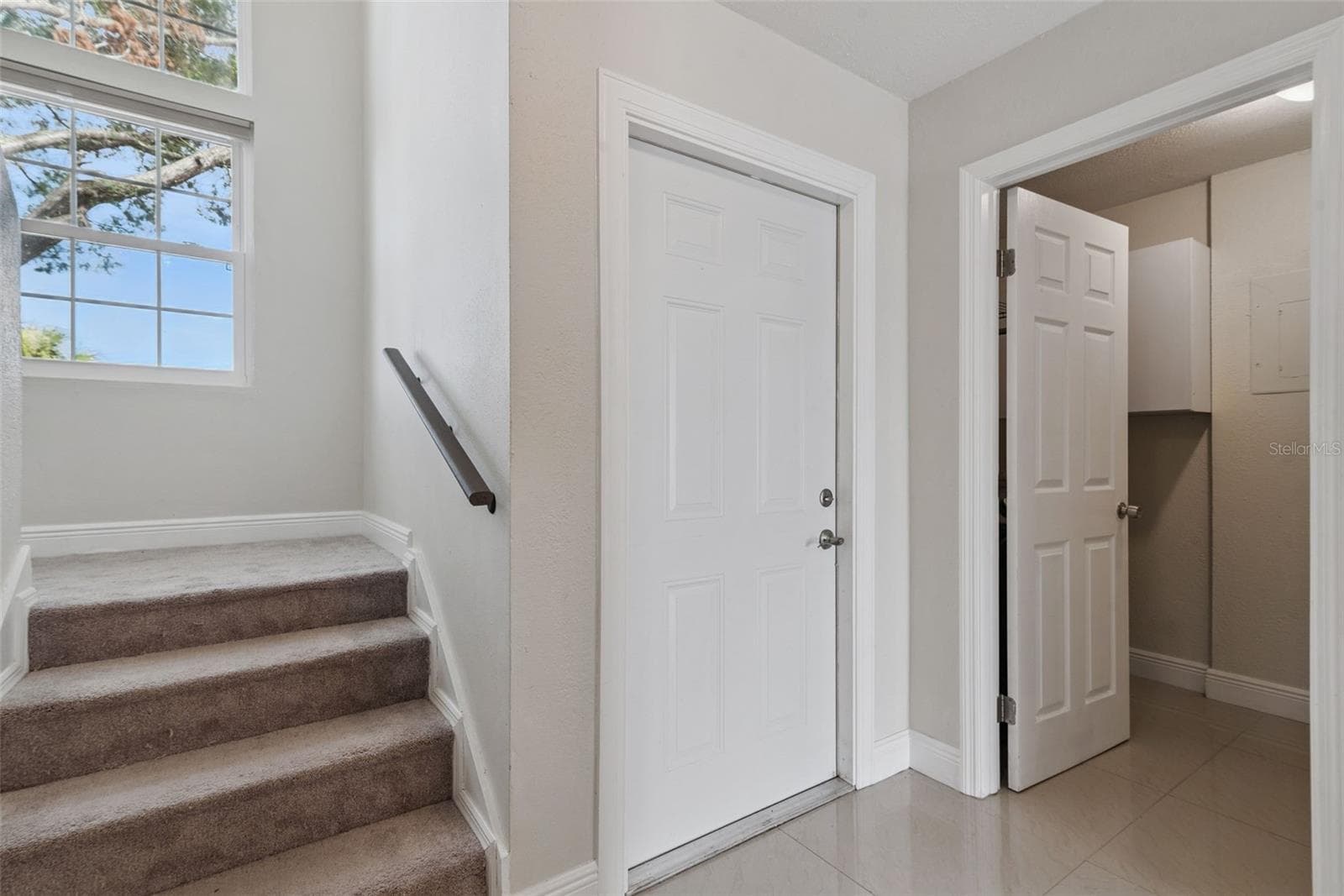 Entryway - 214 MAJORS LN #C, KISSIMMEE