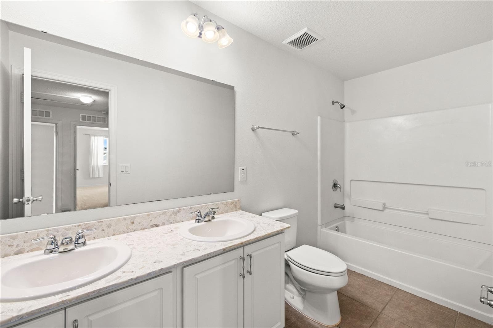 Single Family Residence at 12135 CARSON DR, ORLANDO, photo 9 of 26