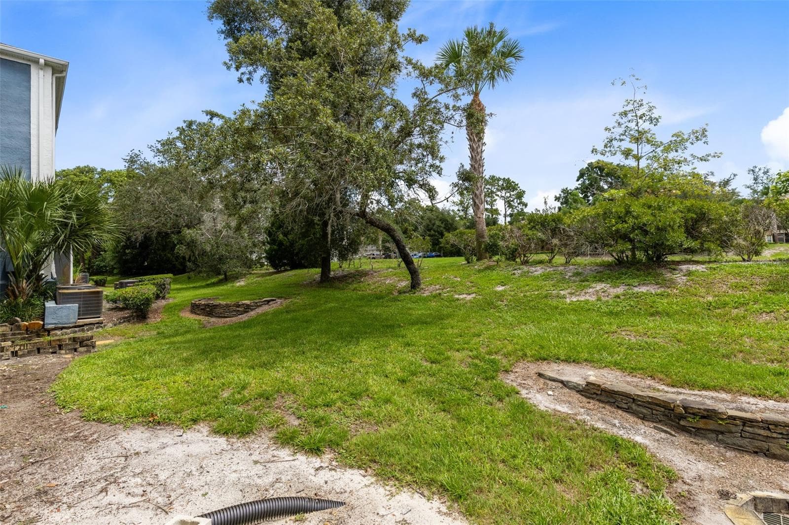 area behind unit - 4102 CLUBSIDE DR, LONGWOOD