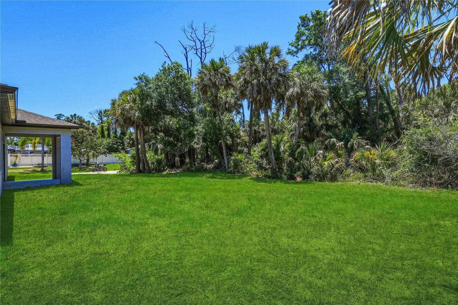 Single Family Residence at 1459 N CHAMBERLAIN BLVD, NORTH PORT, photo 9 of 105