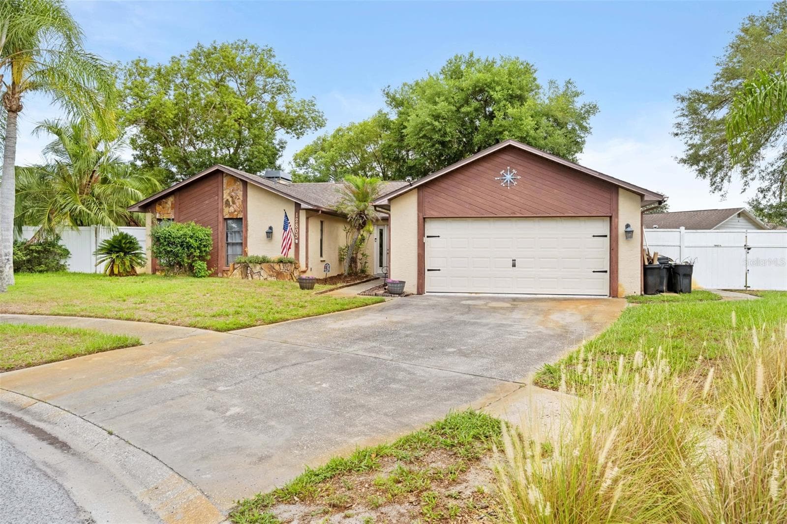 Single Family Residence at 12803 RED MAPLE CT, HUDSON, photo 3 of 46