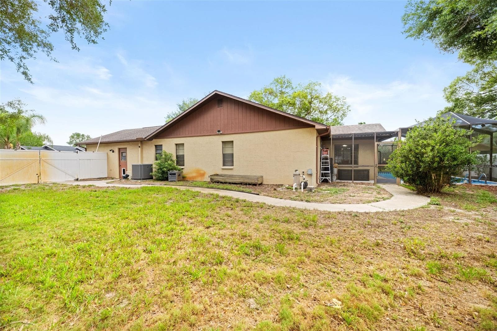 Single Family Residence at 12803 RED MAPLE CT, HUDSON, photo 11 of 46