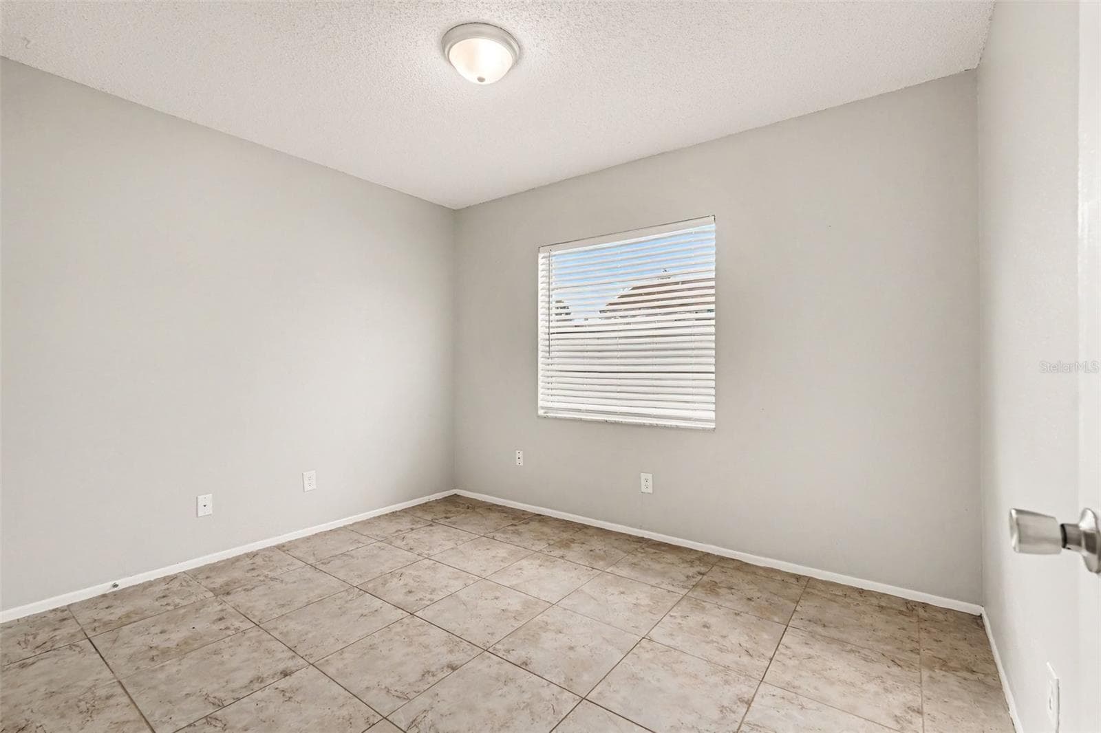 Single Family Residence at 8304 NATCHEZ ST, TAMPA, photo 8 of 17