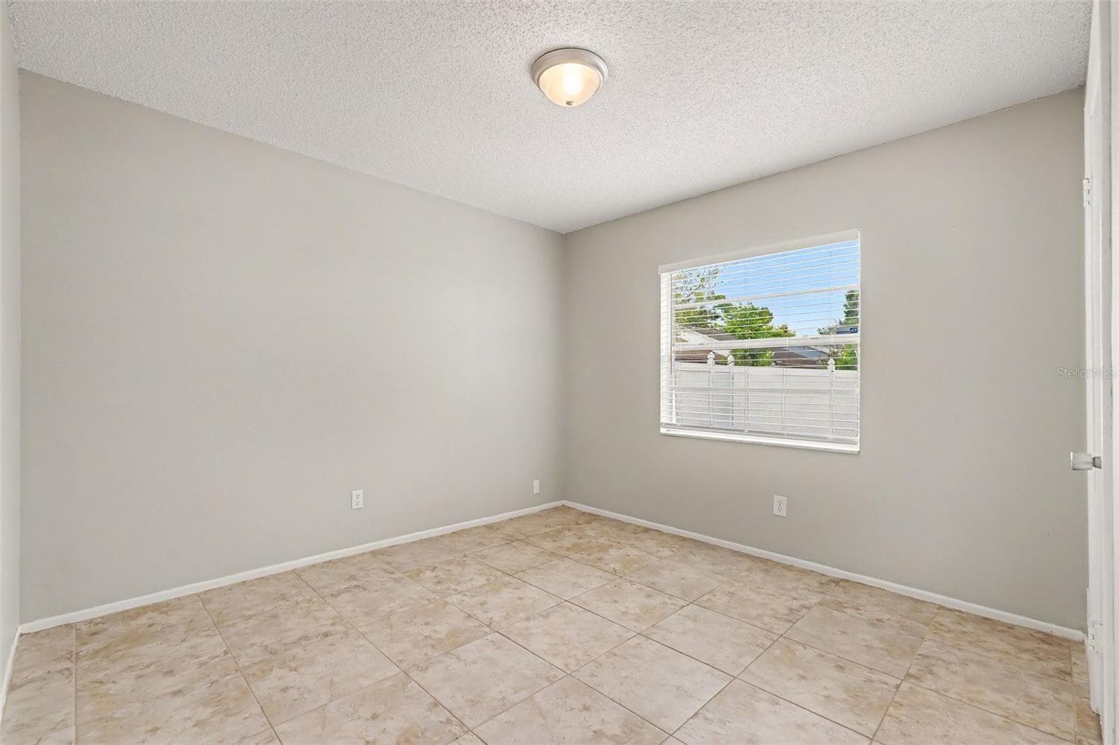 Single Family Residence at 8304 NATCHEZ ST, TAMPA, photo 9 of 17