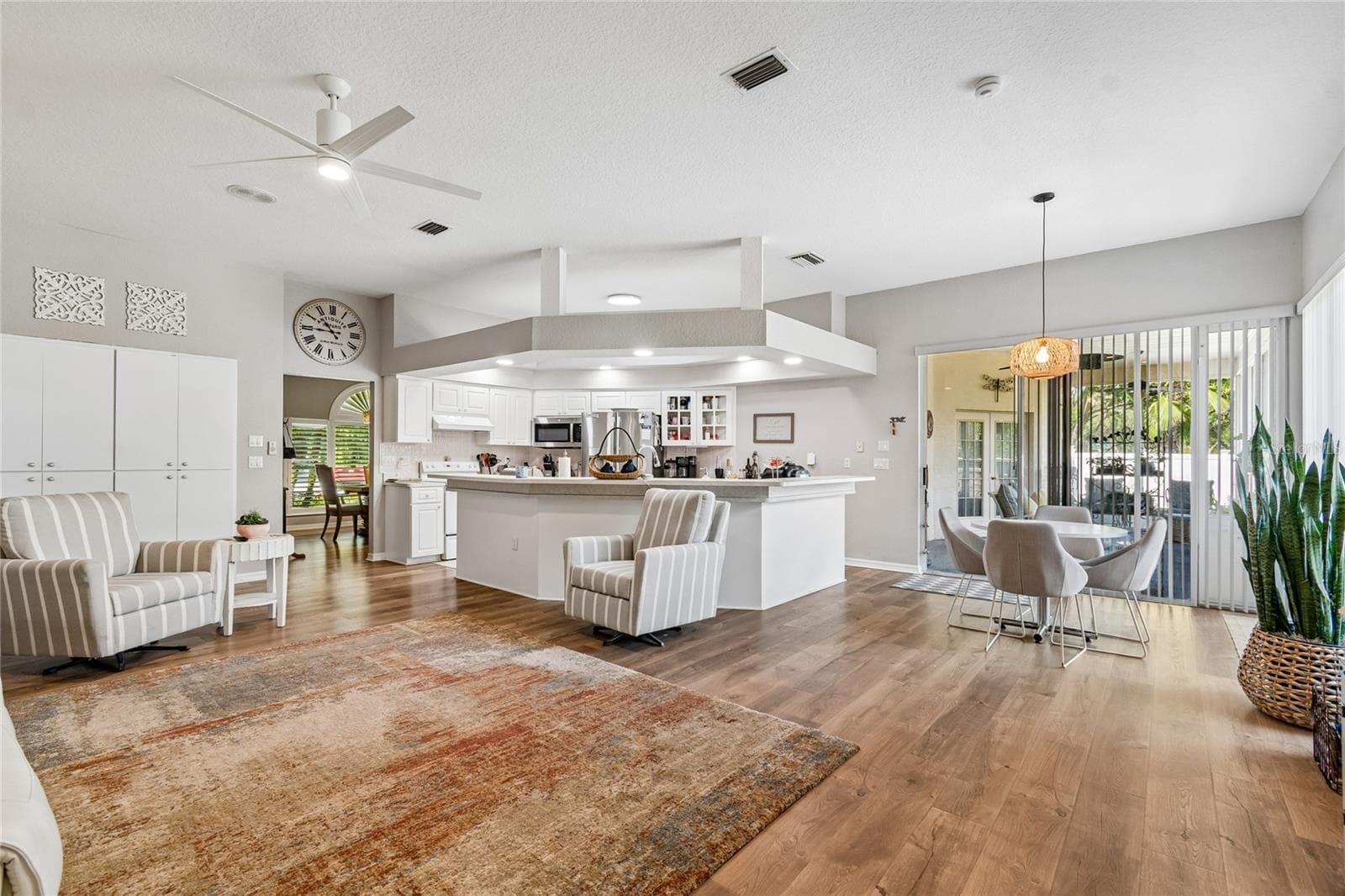 Single Family Residence at 9002 TARAWYND CT, ODESSA, photo 13 of 31