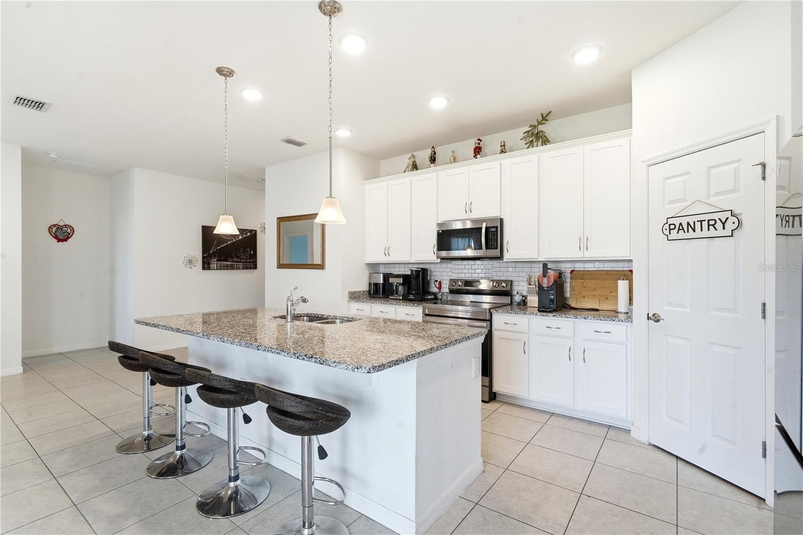 Single Family Residence at 24409 SUNNYS HALO WAY, SORRENTO, photo 6 of 42