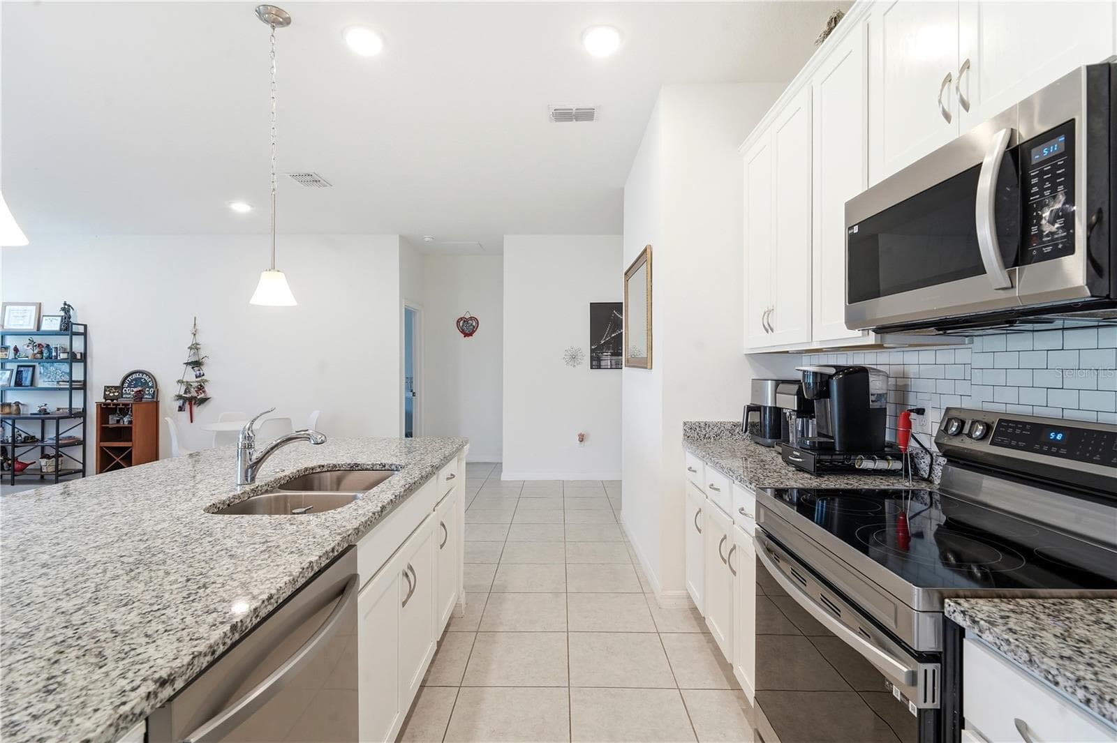 Single Family Residence at 24409 SUNNYS HALO WAY, SORRENTO, photo 7 of 42