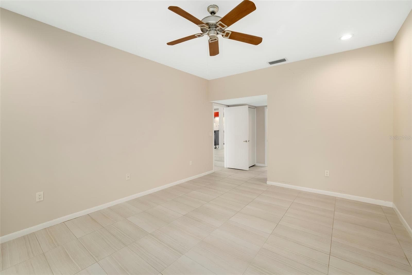 Primary Bedroom - 4820 KESTRAL PARK CIR #18, SARASOTA