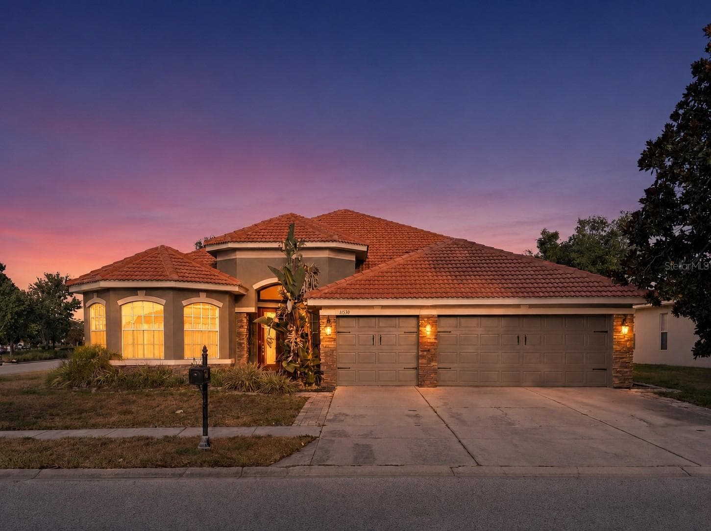 Virtual Twilight - 11530 Oyster Bay Circle, New Port Richey, FL 34654 - 11530 OYSTER BAY CIR, NEW PORT RICHEY