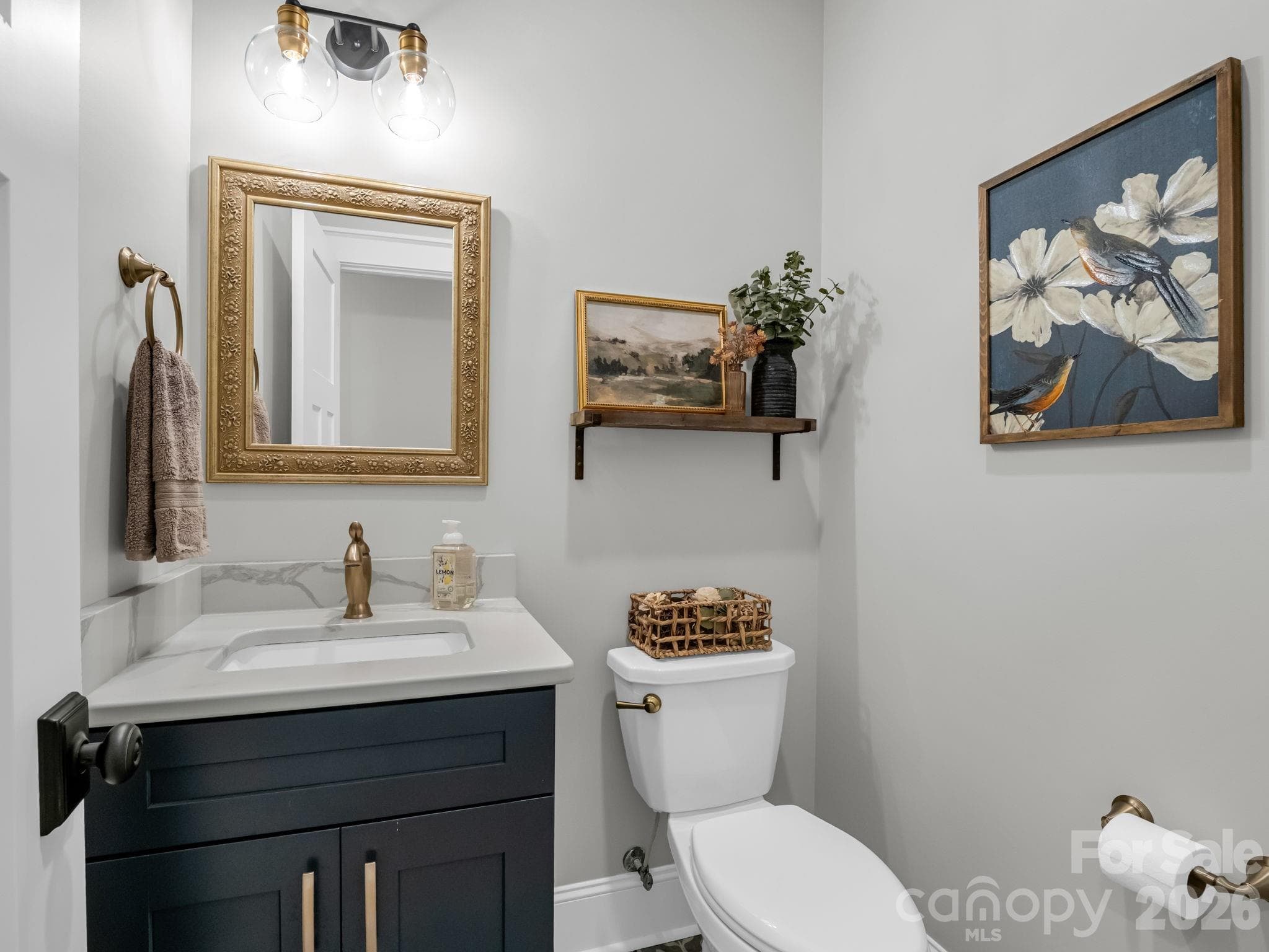 Guest bath - 1338 Andrews Mill Road, Bostic