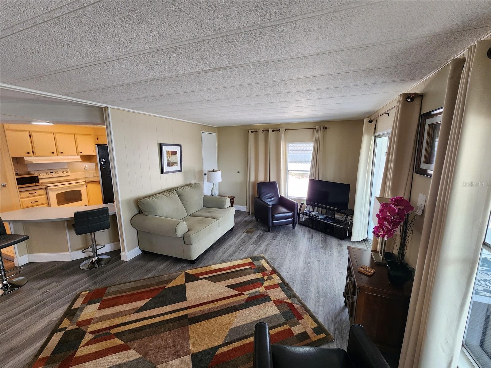 Living Room - 808 53RD AVE E #223, BRADENTON