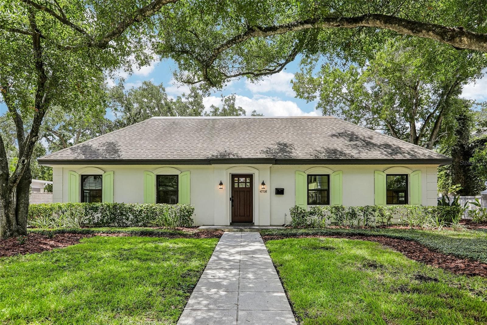 Single Family Residence at 4708 W NEPTUNE ST, TAMPA, photo 4 of 39