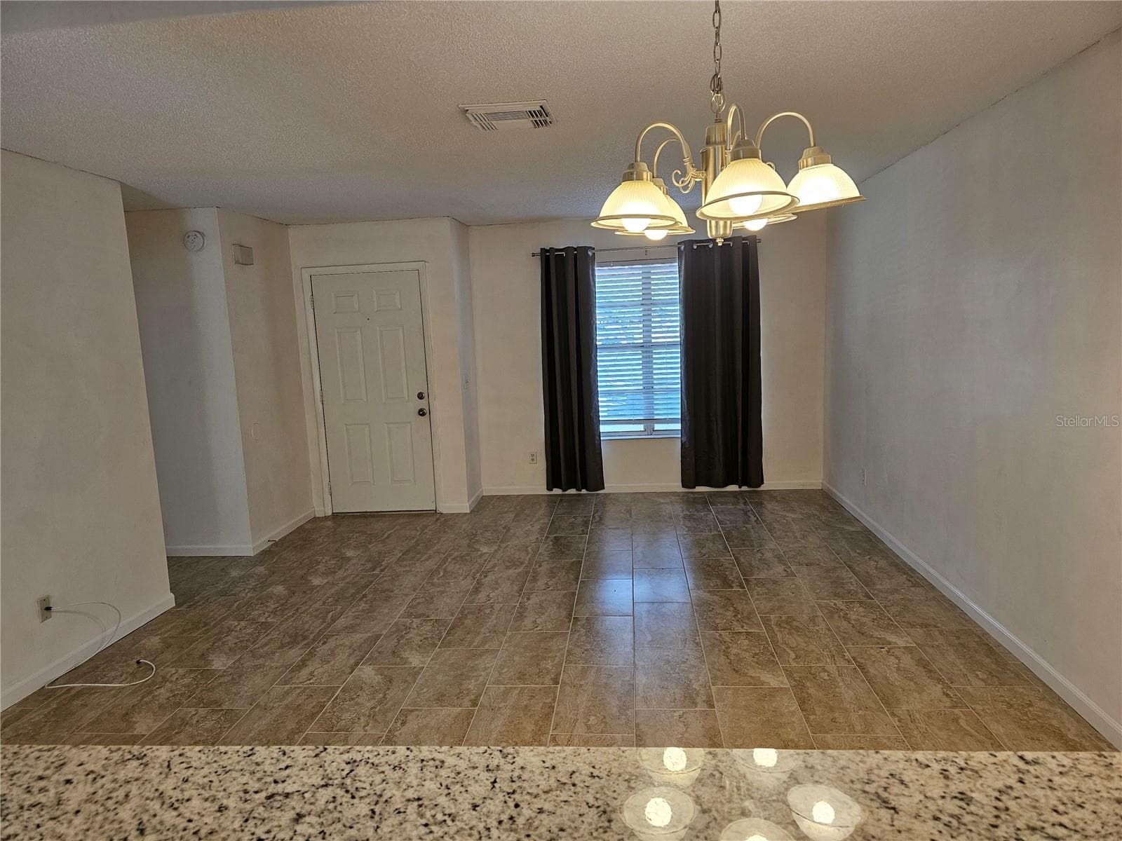 Living/Dining Room - 7626 GOLDEN GLENN DR, ORLANDO