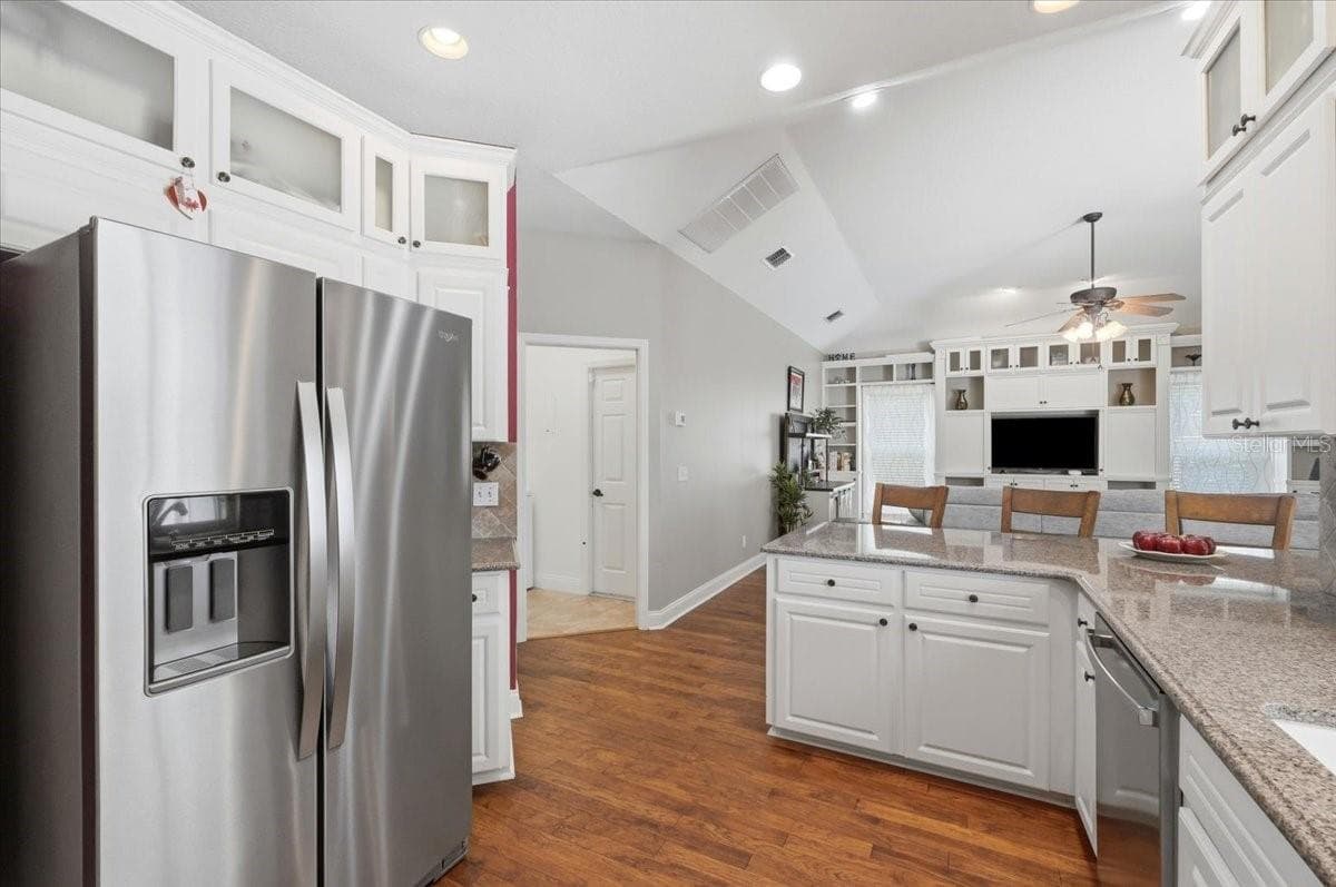 Single Family Residence at 5618 SUMMERLAND HILLS DR, LAKELAND, photo 18 of 63
