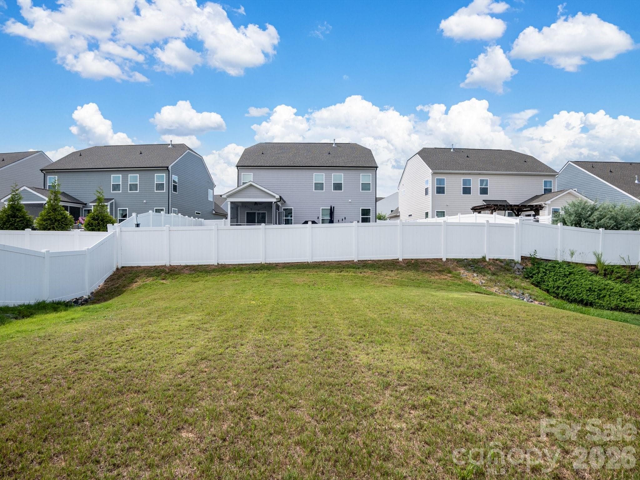 Single Family Residence at Lancaster, photo 3 of 40