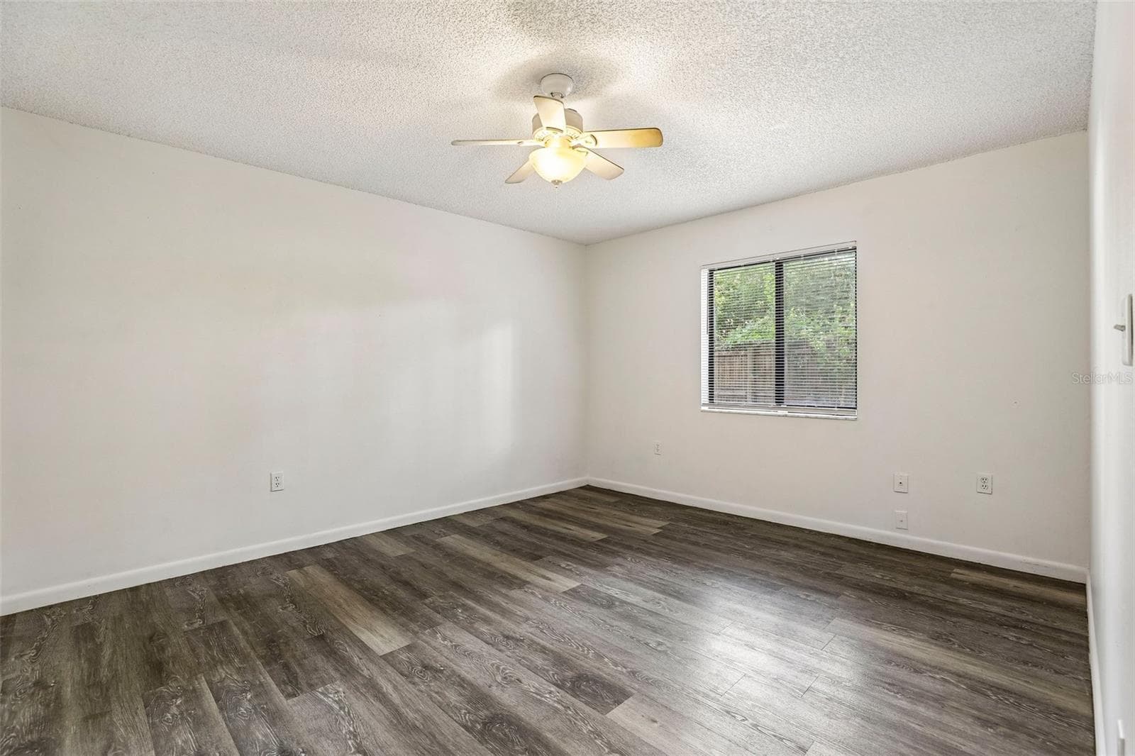 Quadruplex at 904 SUMTER ST, LEESBURG, photo 10 of 28