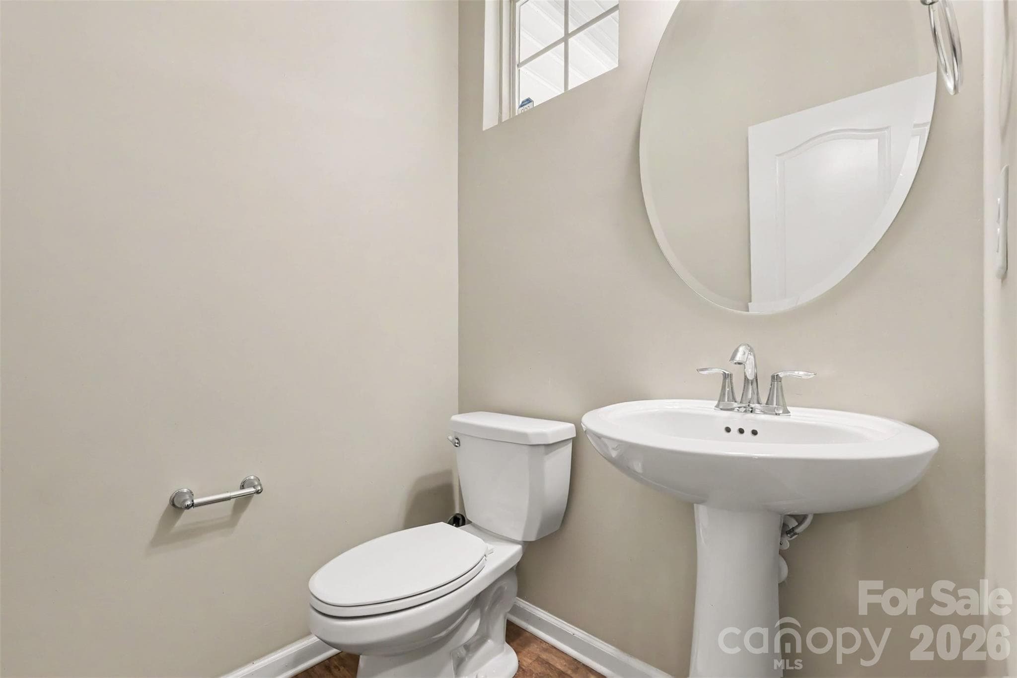 1/2 bathroom main floor - 306 Ascot Run Way, Fort Mill