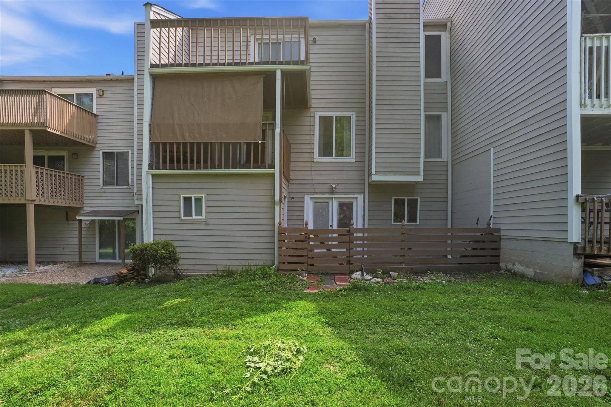 Townhouse at 8338 Cricket Lake Drive, Charlotte, photo 36 of 41