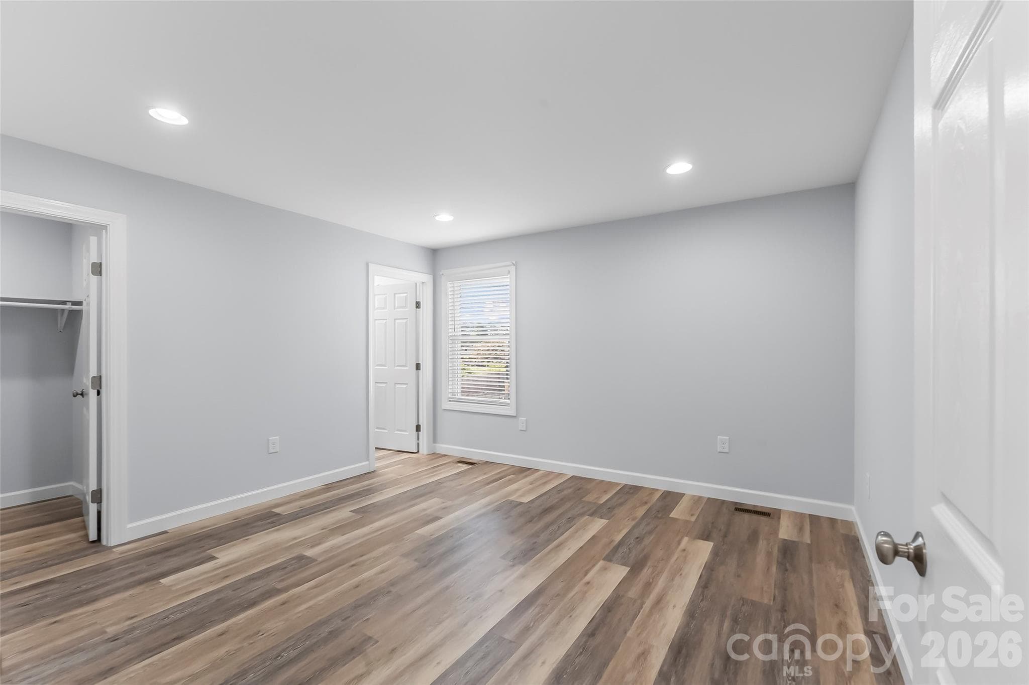 Ensuite Bathroom - 112 Elm Street, Morganton