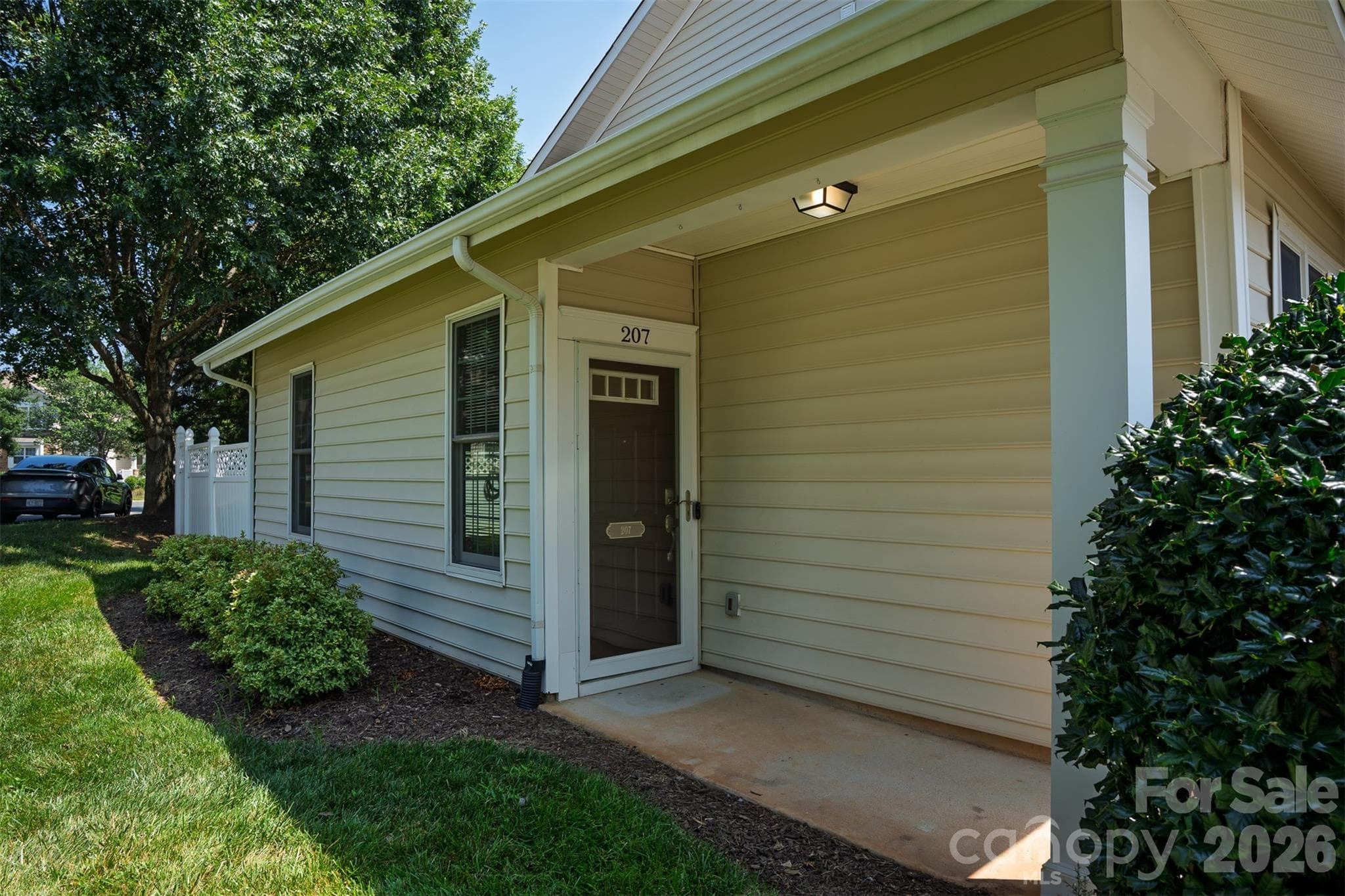 Townhouse at 207 Dawn Mist Lane, Fort Mill, photo 37 of 38