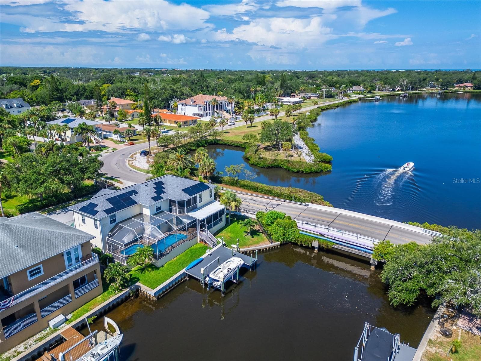 Single Family Residence at 339 MANATEE LN, TARPON SPRINGS, photo 7 of 36