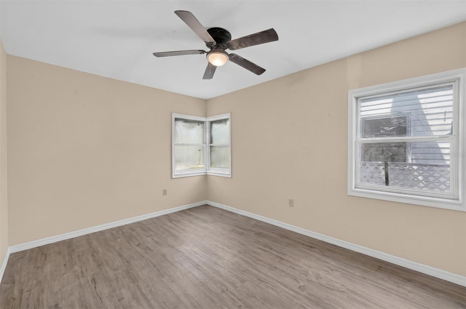 Single Family Residence at 116 S GLENWOOD AVE, ORLANDO, photo 18 of 42