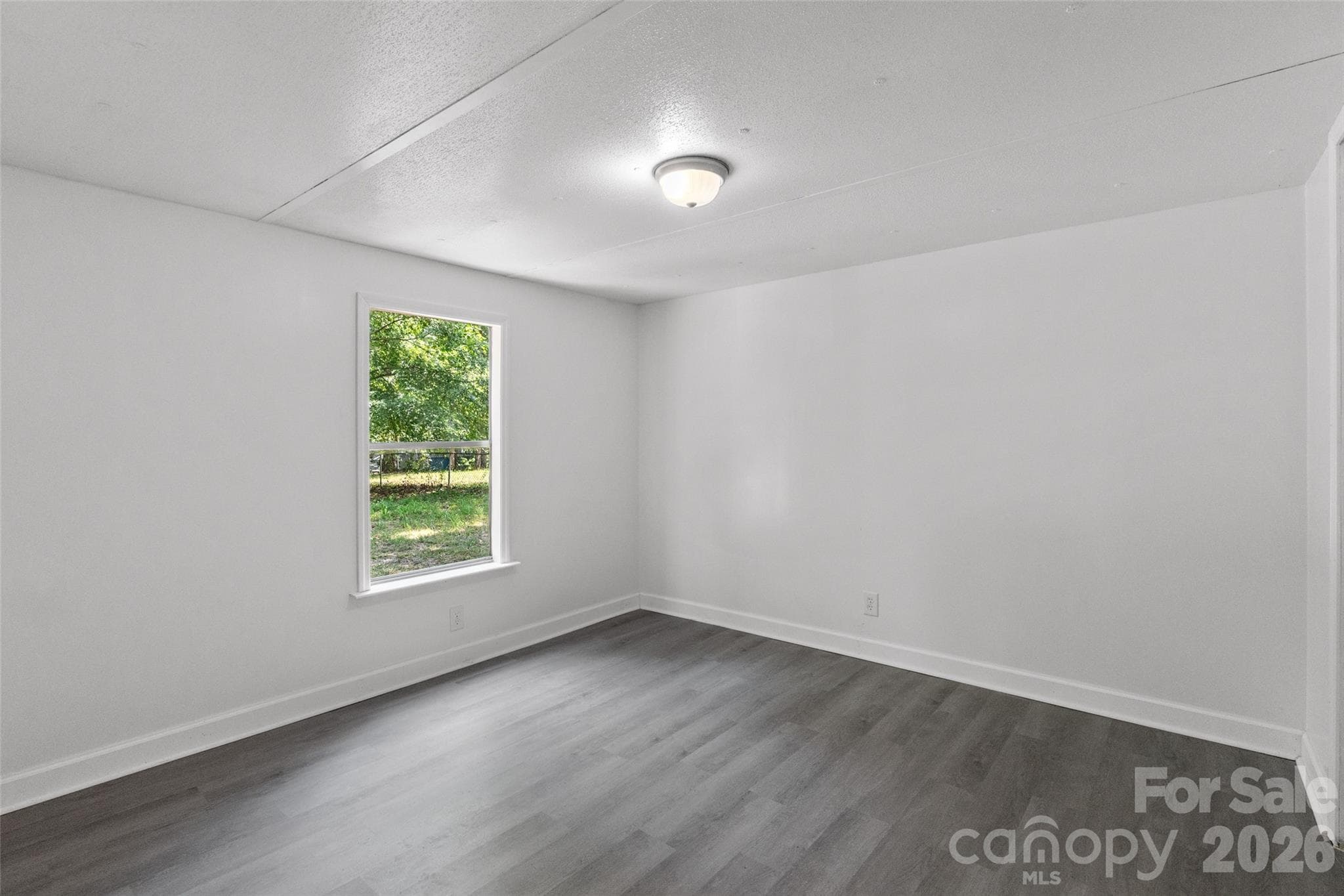 Single Family Residence at 335 Lake Landing Drive, Salisbury, photo 11 of 21
