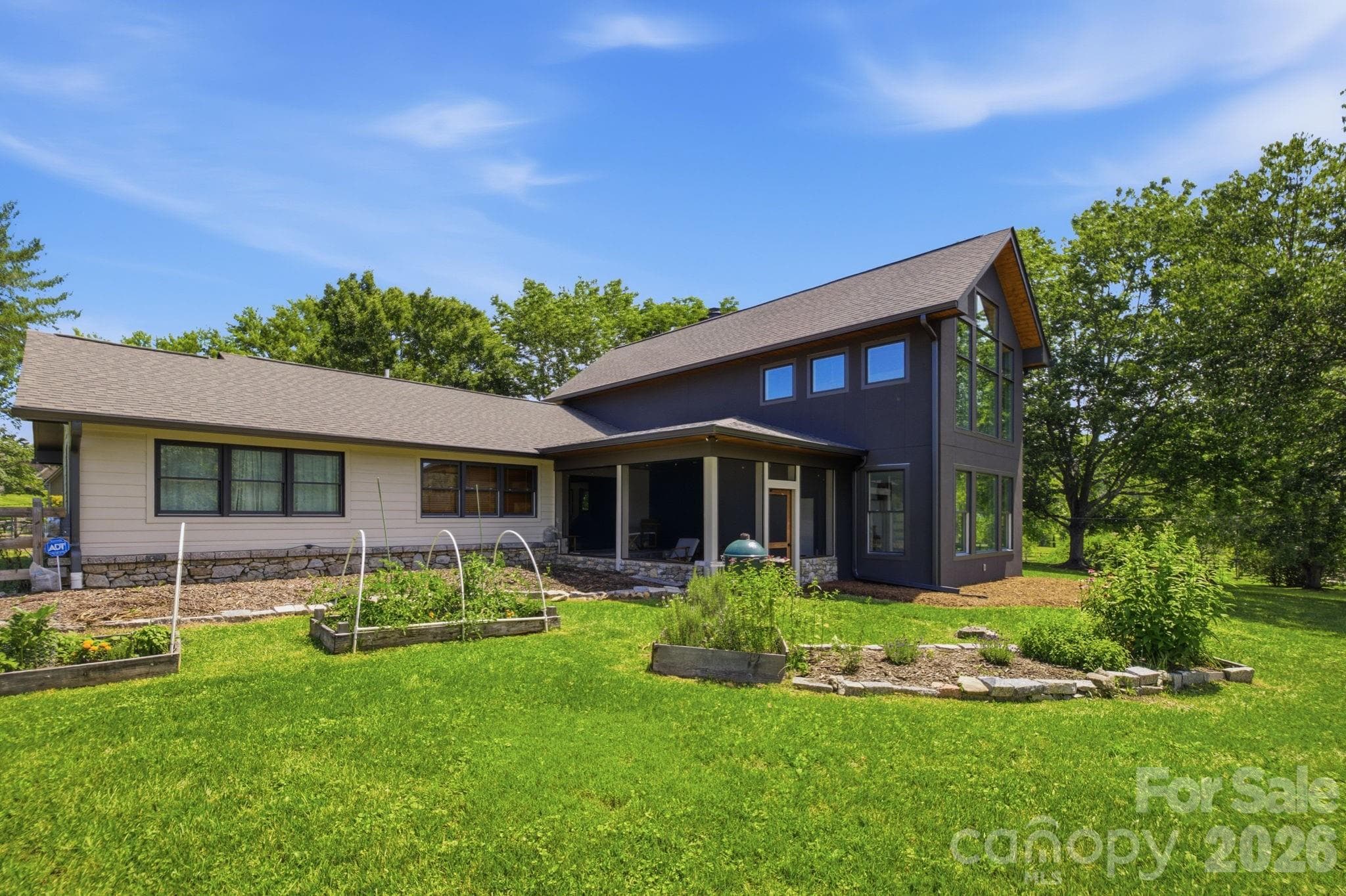 Garden beds - 114 Cane Creek Ranch Drive, Fletcher