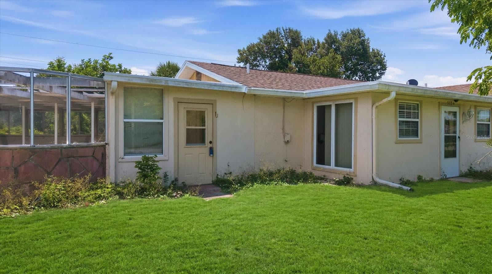 Triplex at 200 ORDUNA DR, NORTH PORT, photo 13 of 38