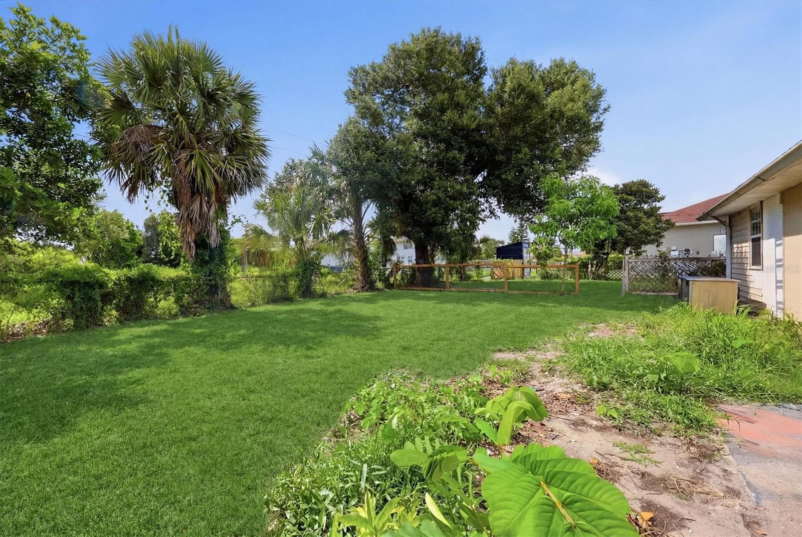Triplex at 200 ORDUNA DR, NORTH PORT, photo 38 of 38
