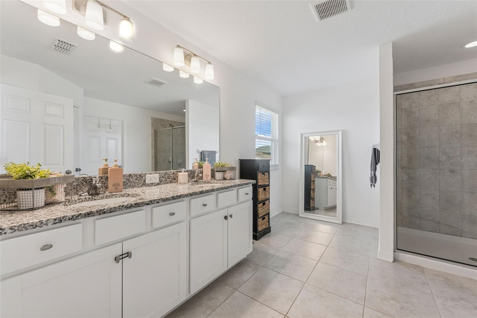 Single Family Residence at 3047 ADAMS CROSS DR, ZEPHYRHILLS, photo 19 of 41