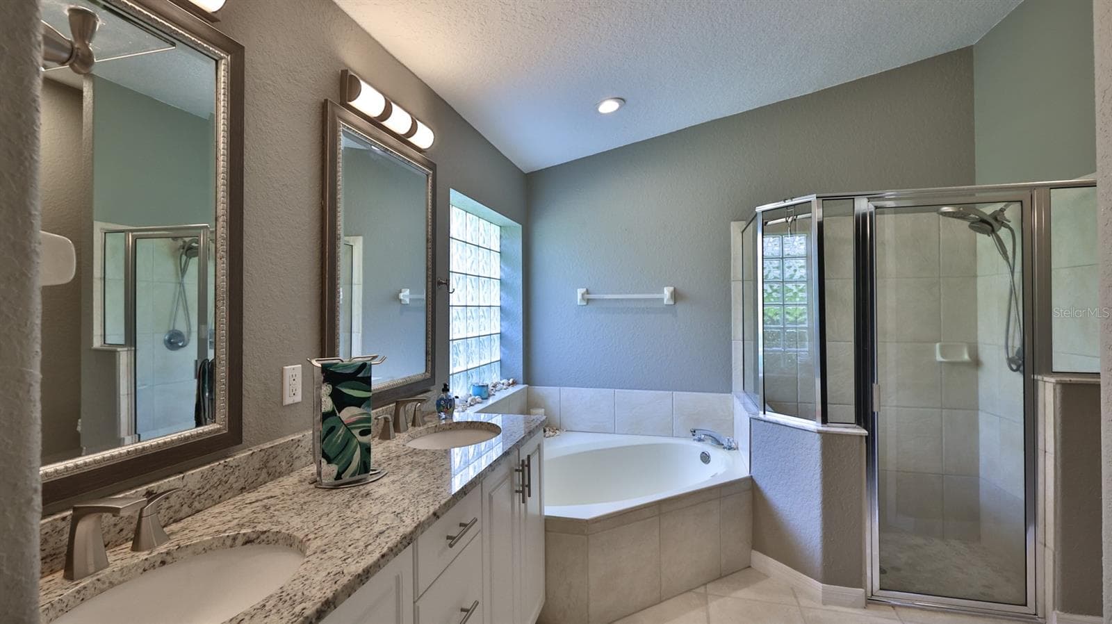 Single Family Residence at 29 ACCLAIM AT LIONSPAW, DAYTONA BEACH, photo 16 of 45