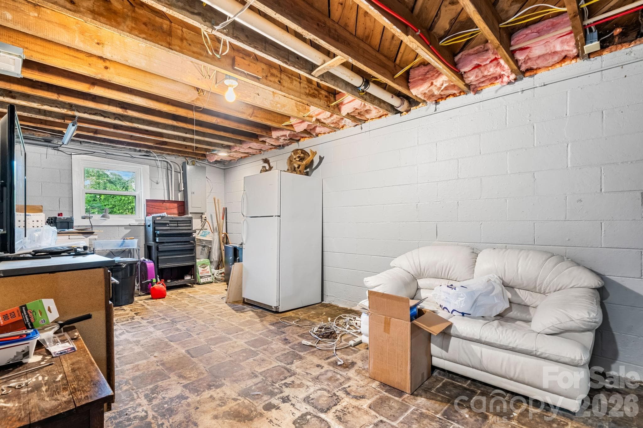 Single Family Residence at 422 Arlington Circle NW, Lenoir, photo 13 of 23