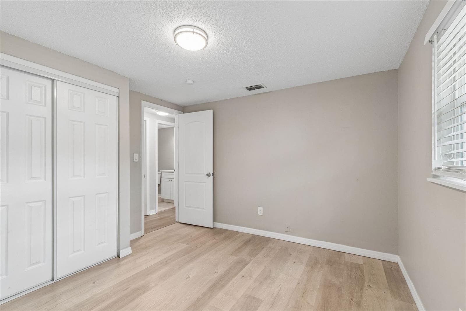 Single Family Residence at 1124 JADEWOOD AVE, CLEARWATER, photo 25 of 45