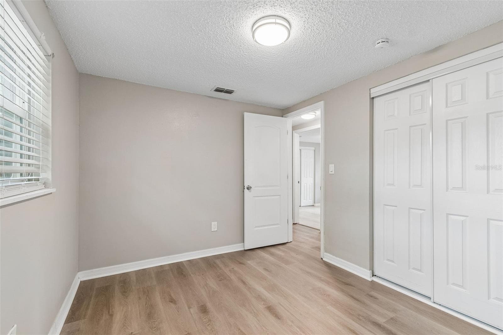 Single Family Residence at 1124 JADEWOOD AVE, CLEARWATER, photo 32 of 45