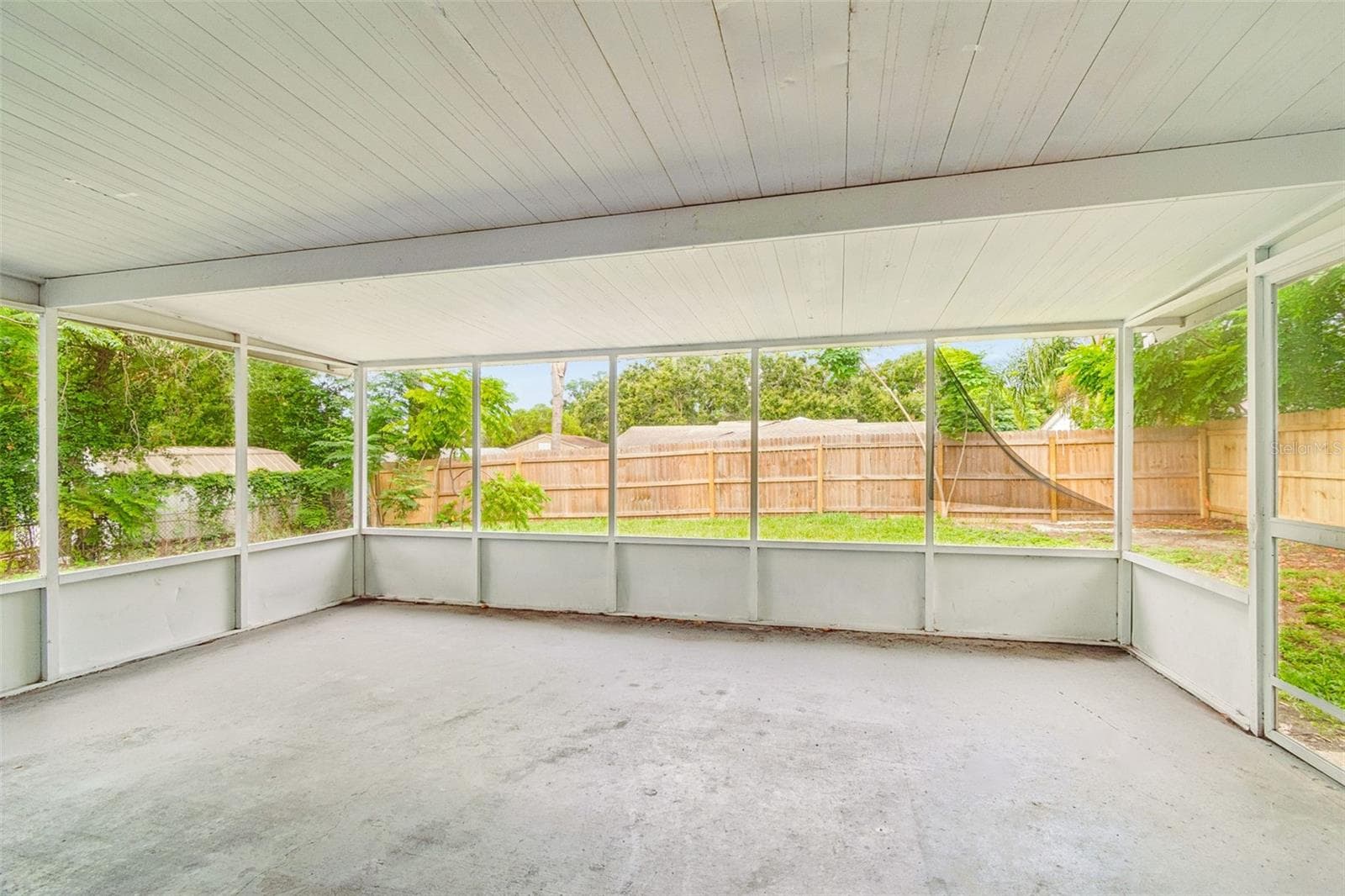 Single Family Residence at 1124 JADEWOOD AVE, CLEARWATER, photo 34 of 45
