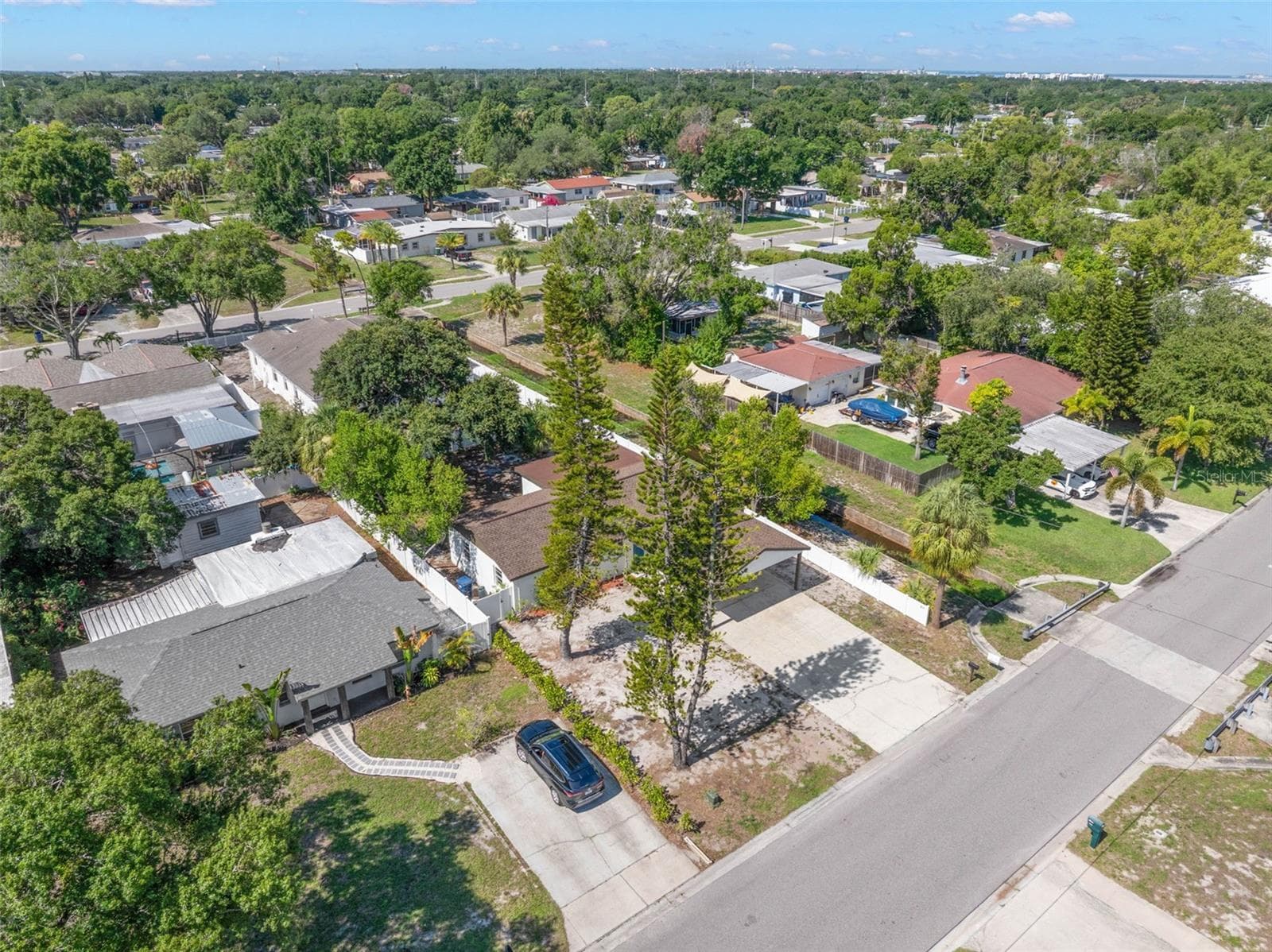 Single Family Residence at 3816 W PAXTON AVE, TAMPA, photo 39 of 45