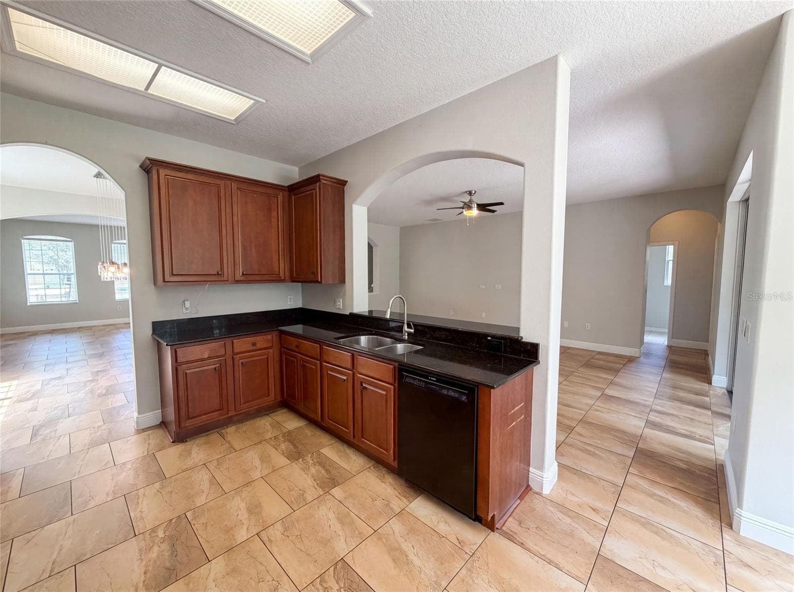 Single Family Residence at 12706 GROVEHURST AVE, WINTER GARDEN, photo 32 of 37