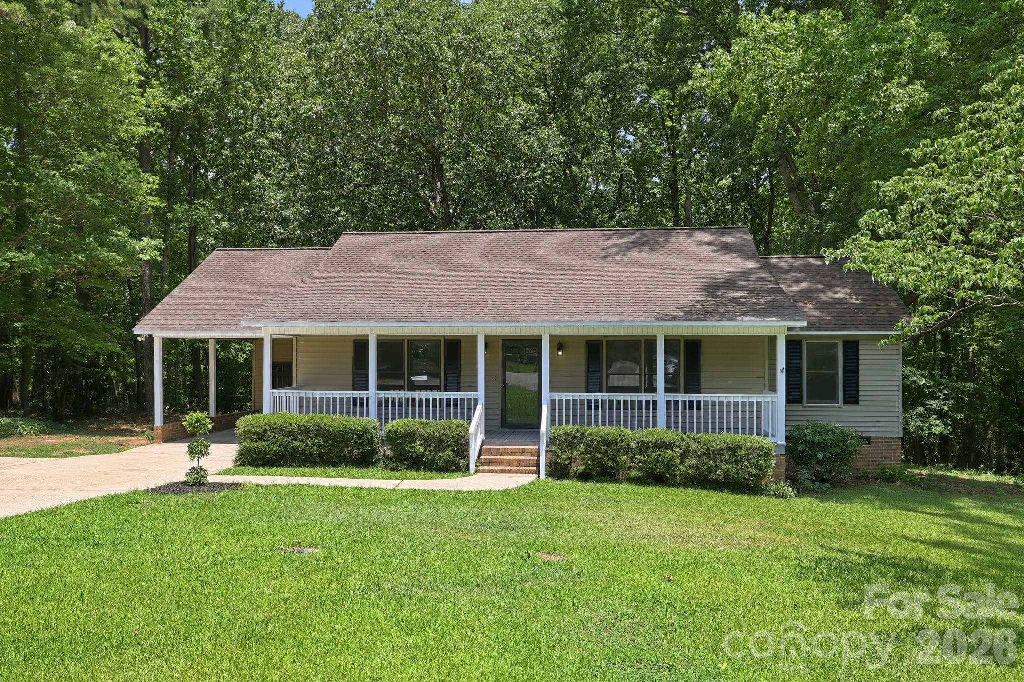 Single Family Residence at 1801 Bridgewood Drive, Lancaster, photo 4 of 46