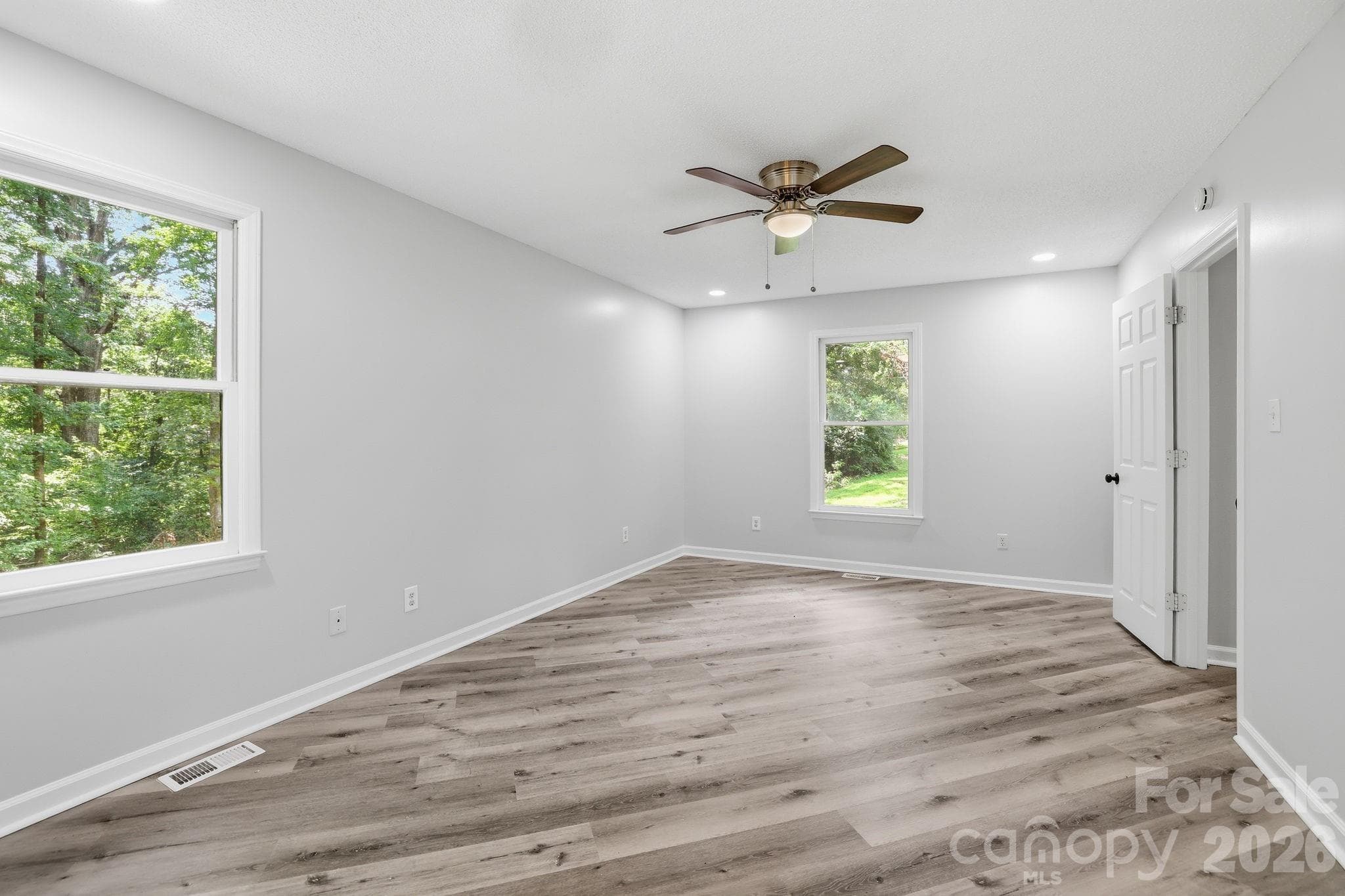 Single Family Residence at 1801 Bridgewood Drive, Lancaster, photo 28 of 46
