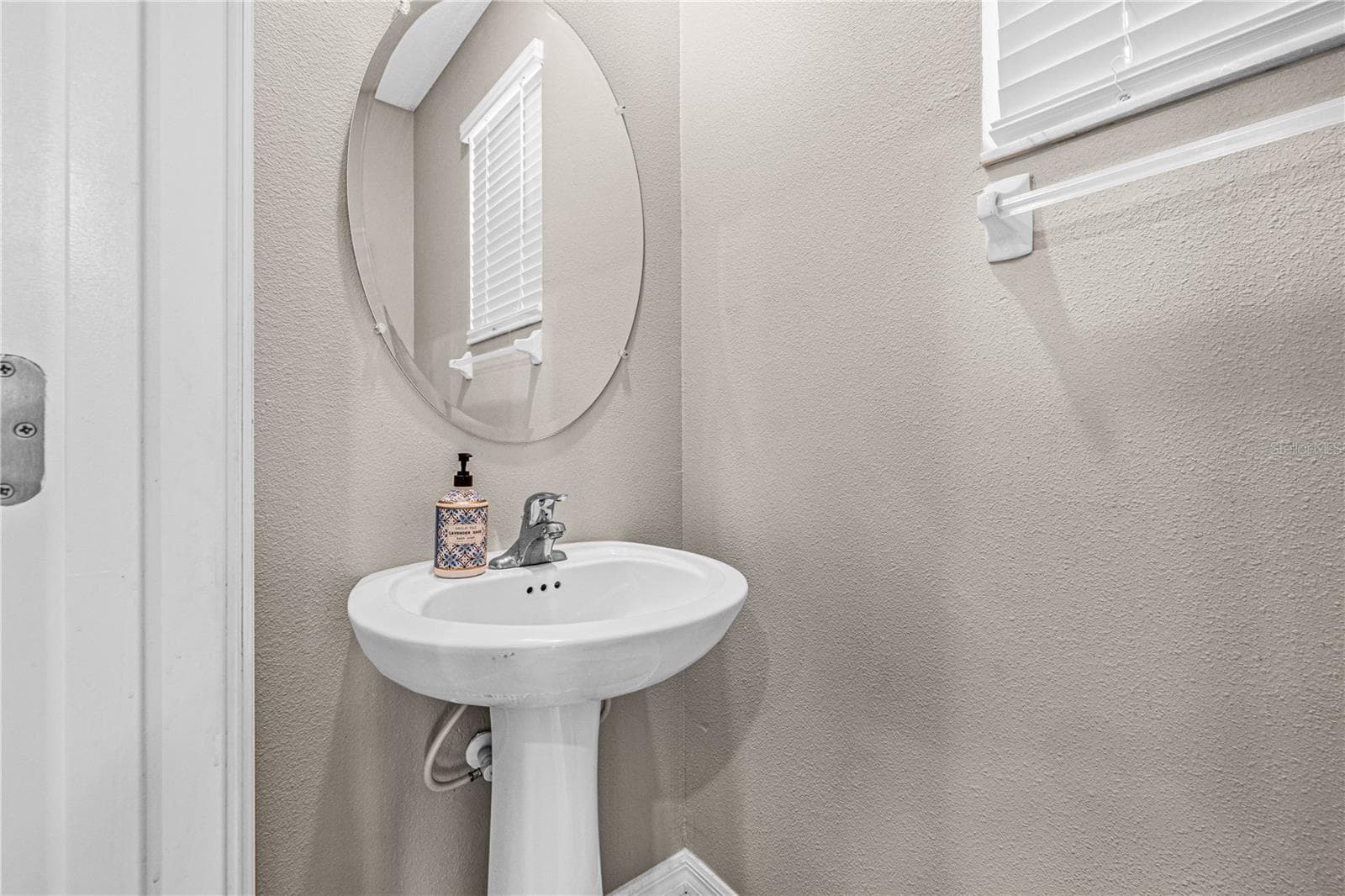 Townhouse at 31603 BLUE PASSING LOOP, WESLEY CHAPEL, photo 6 of 30