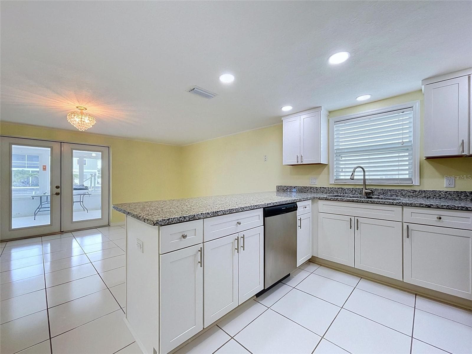 All new Shaker style cabinets - 7401 ISLANDER LN, HUDSON