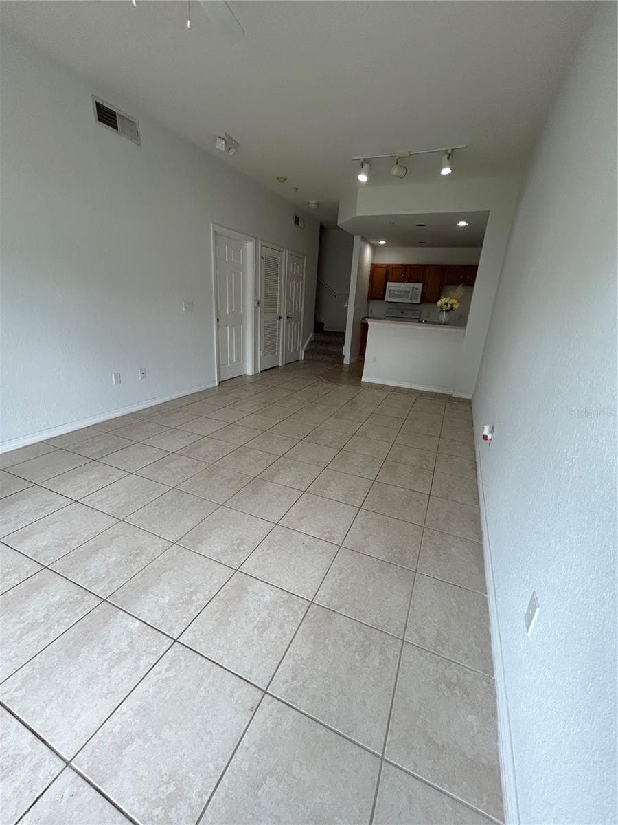 Condominium at 2201 SAN VITTORINO CIR #104, KISSIMMEE, photo 6 of 19