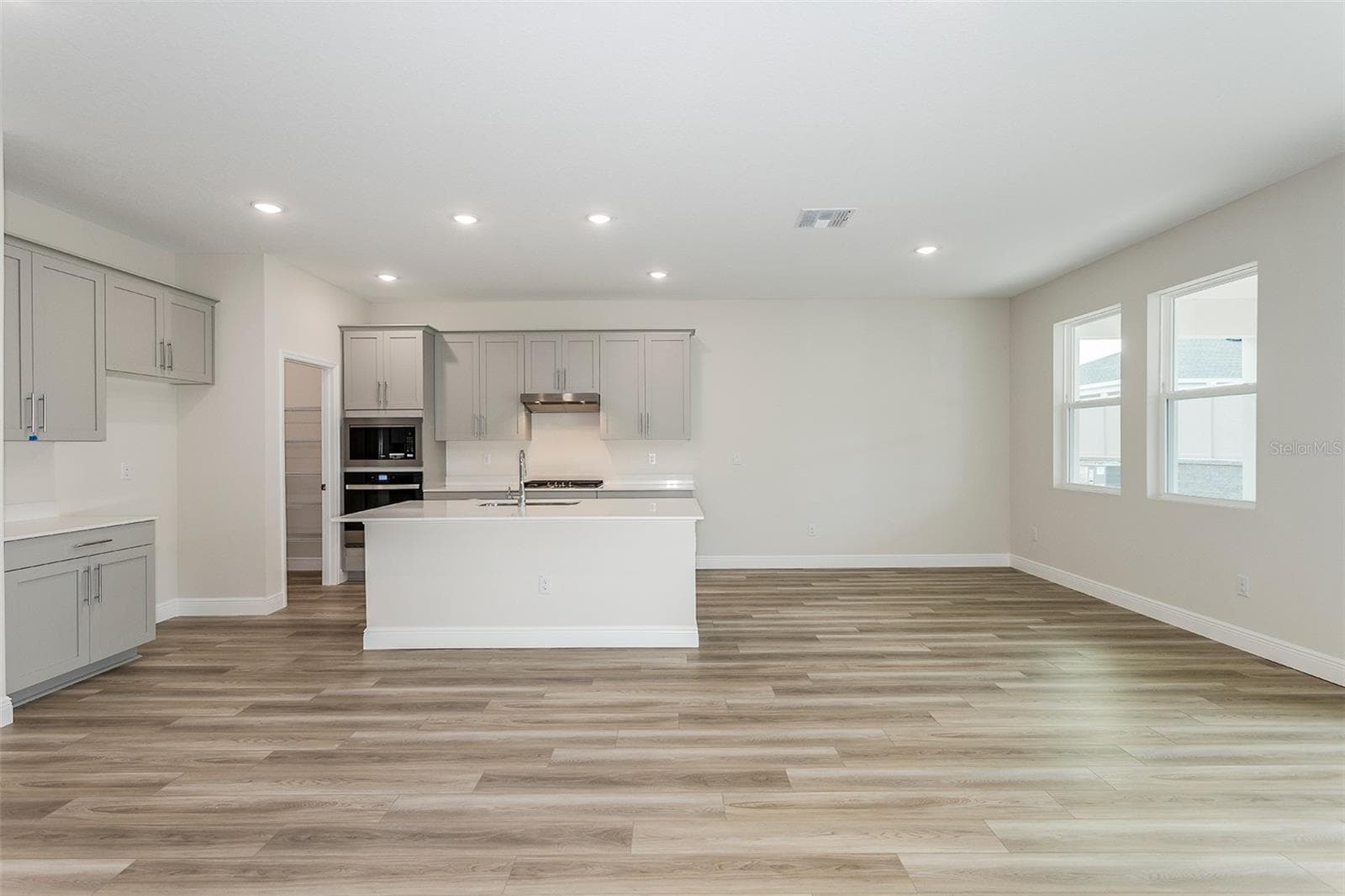 Single Family Residence at 33437 TWILIGHT SEA PL, DADE CITY, photo 14 of 32