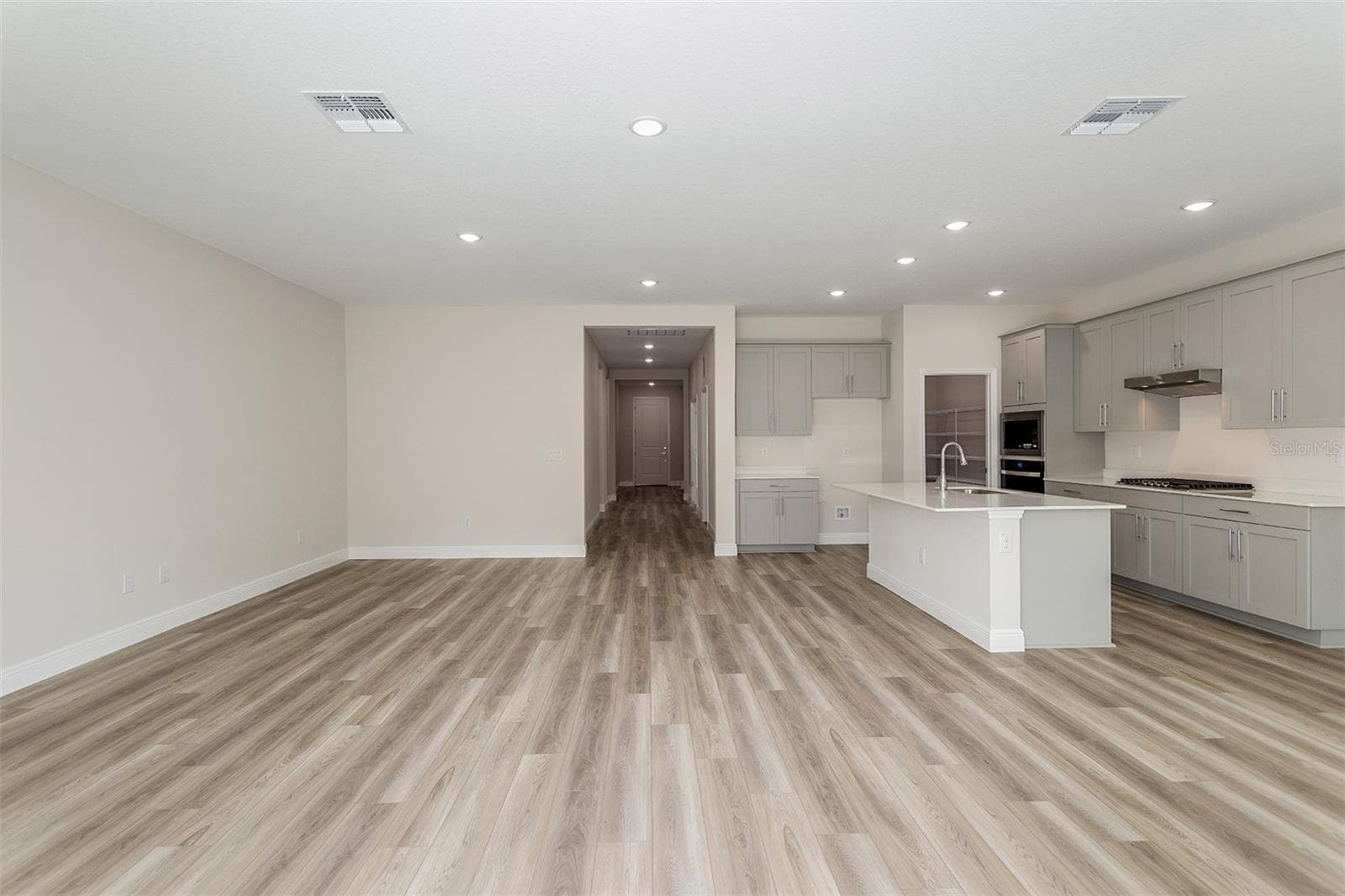 Single Family Residence at 33437 TWILIGHT SEA PL, DADE CITY, photo 16 of 32