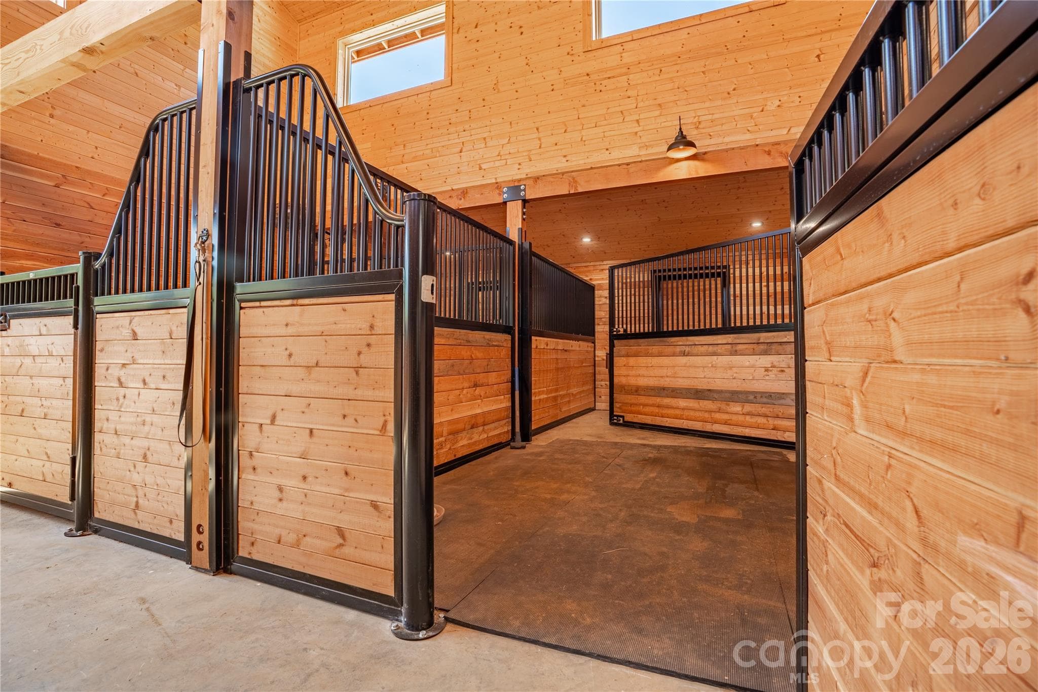 Equestrian Facilities-6 European Style Stalls - 793 State Highway 197 South, Burnsville