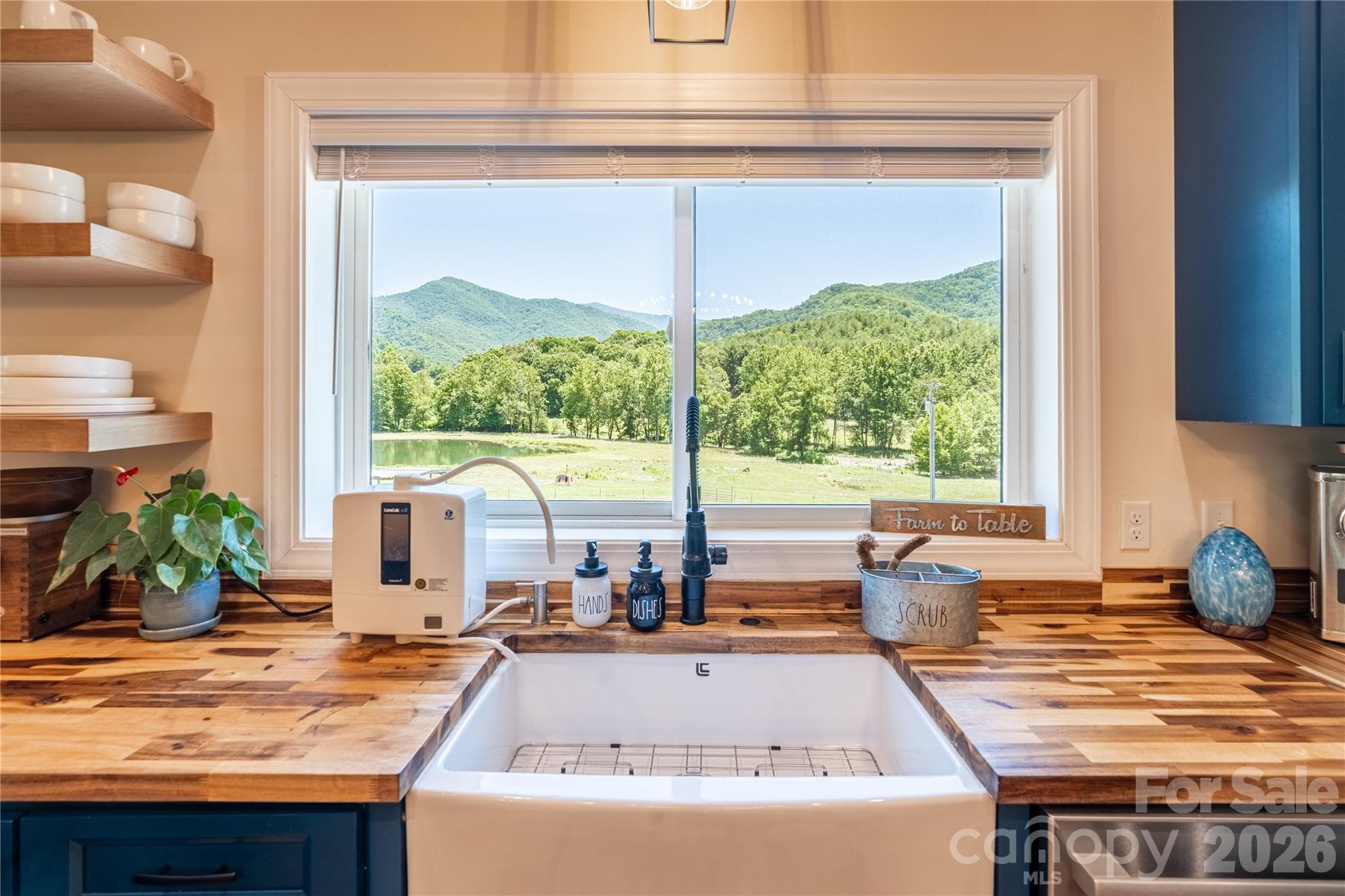 Farm House Apron Sink - 793 State Highway 197 South, Burnsville